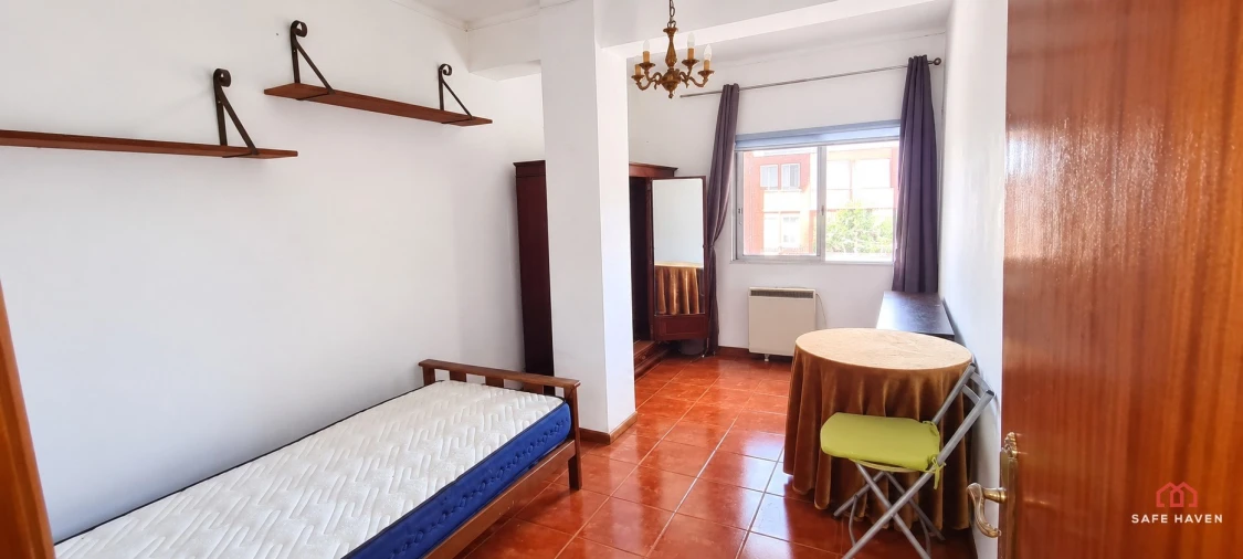Apartamento T4 para Venda em Guarda Foto 6