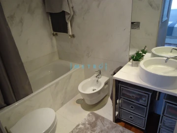 Apartamento T1 para Arrendamento em Aldoar, Foz do Douro e Nevogilde