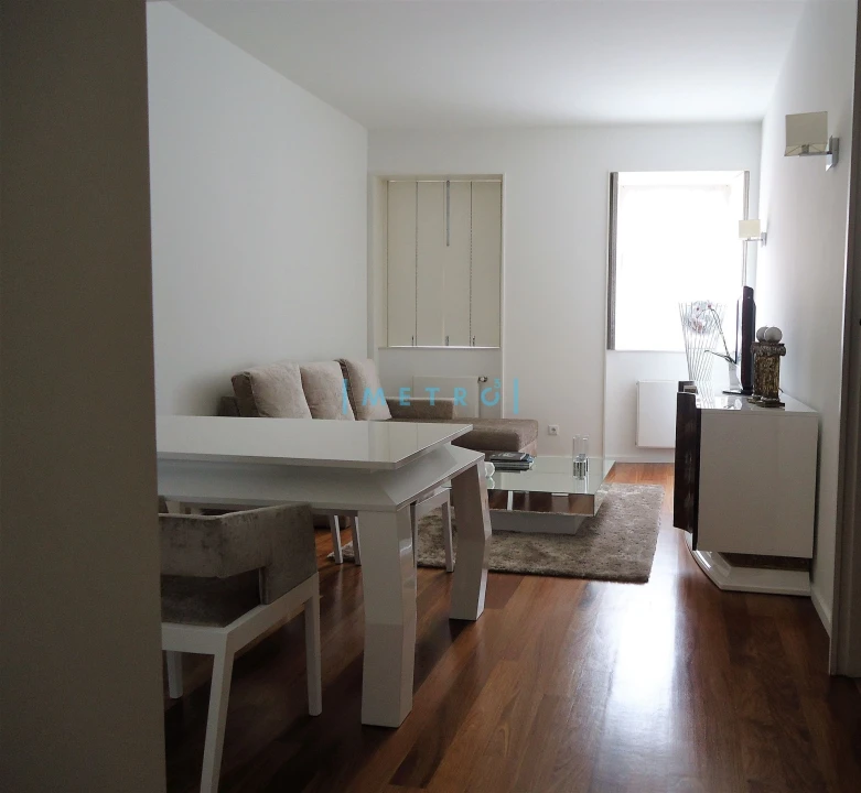 Apartamento T1 para Arrendamento em Aldoar, Foz do Douro e Nevogilde Foto 2