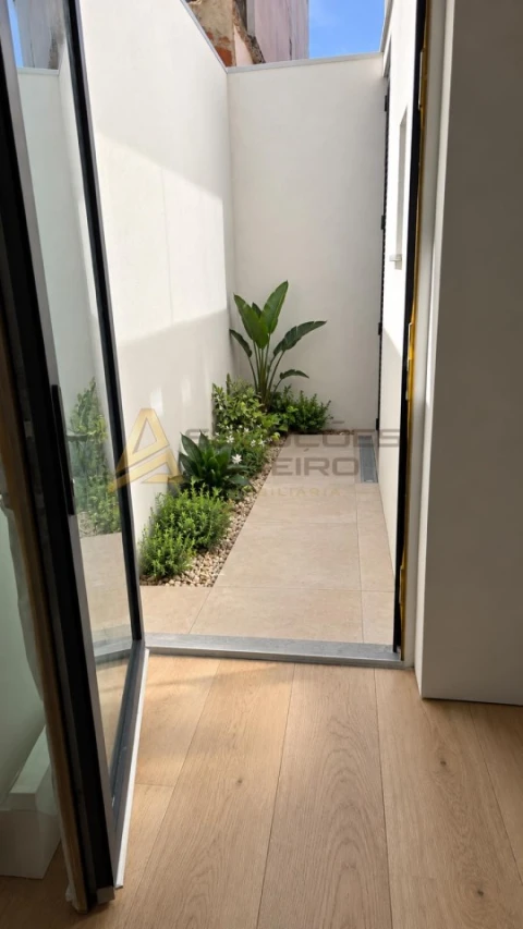 Moradia T2 para Venda em Glória e Vera Cruz