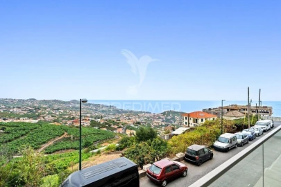 Apartamento T3 para Venda em Estreito de Camara de Lobos