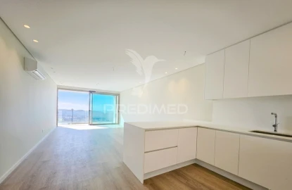 Apartamento T3 para Venda em Estreito de Camara de Lobos