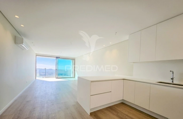 Apartamento T3 para Venda em Estreito de Camara de Lobos Foto 5