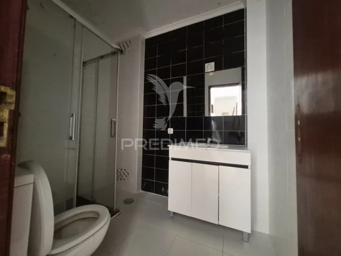 Apartamento T2 para Venda em União das Freguesias de Setúbal Foto 9