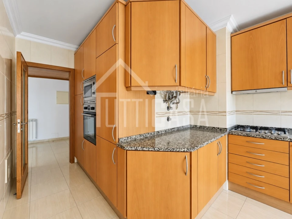 Apartamento T3 para Venda em Malveira e São Miguel de Alcainça Foto 9