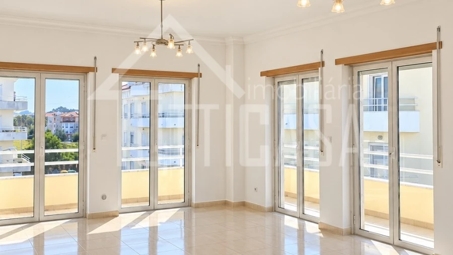 Apartamento T3 para Venda em Malveira e São Miguel de Alcainça