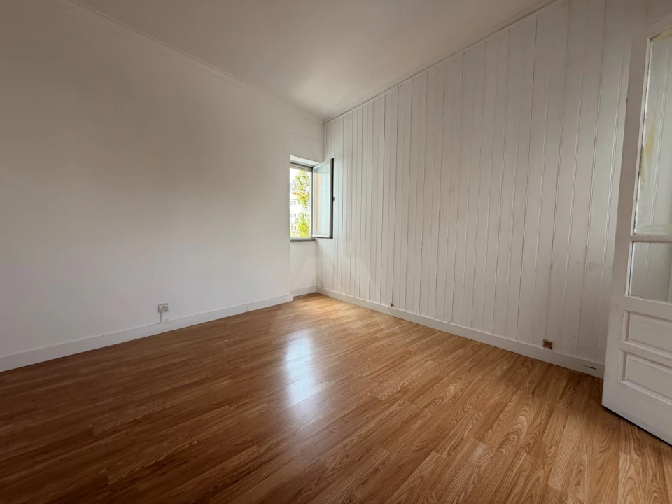 Apartamento T1 para Venda em Agualva e Mira-Sintra Foto 14