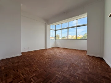 Apartamento T1 para Venda em Agualva e Mira-Sintra