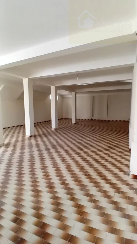 Loja para Venda em Mangualde, Mesquitela e Cunha Alta