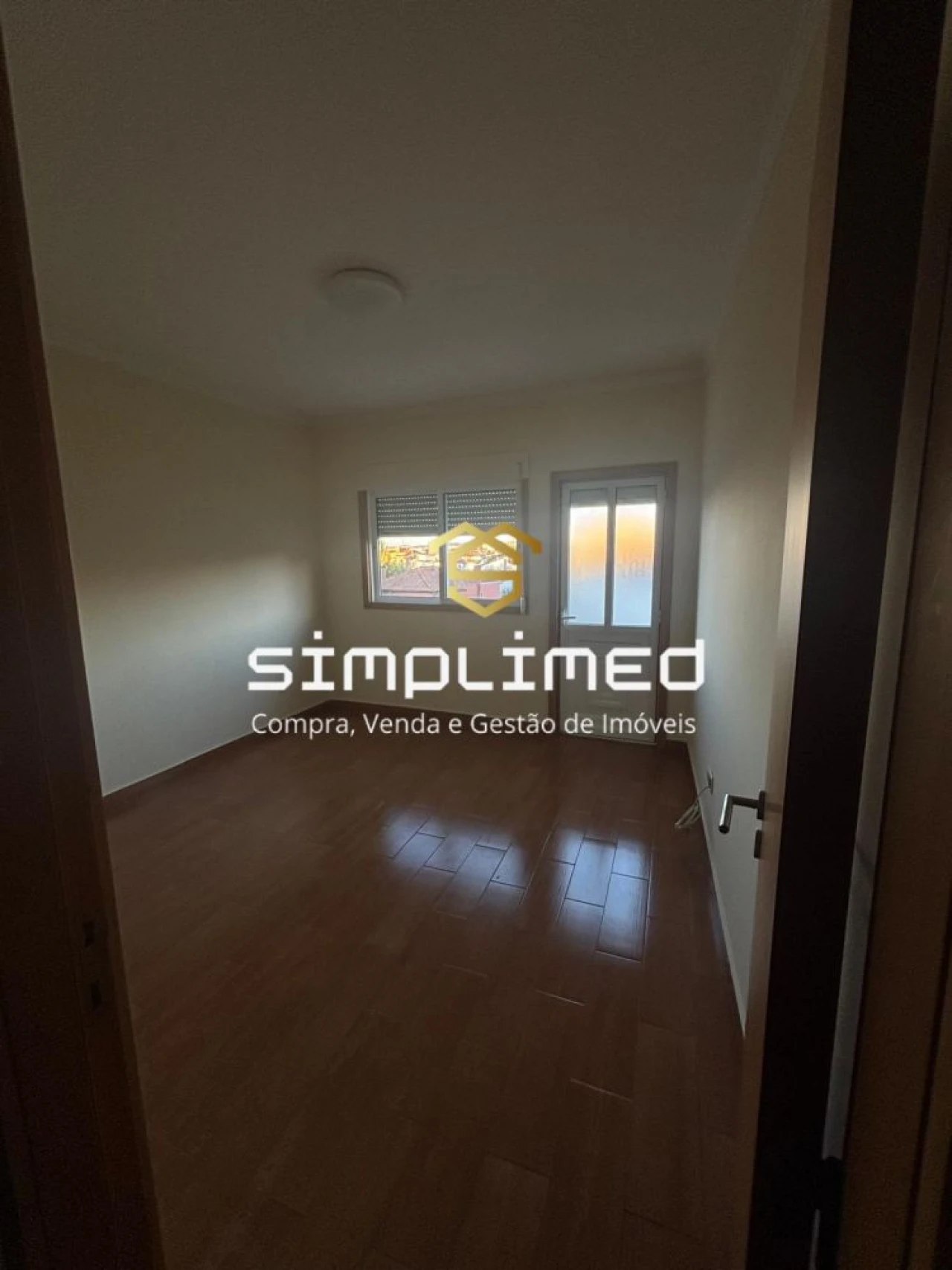 Apartamento T1 para Arrendamento em Oliveira do Douro Foto 2
