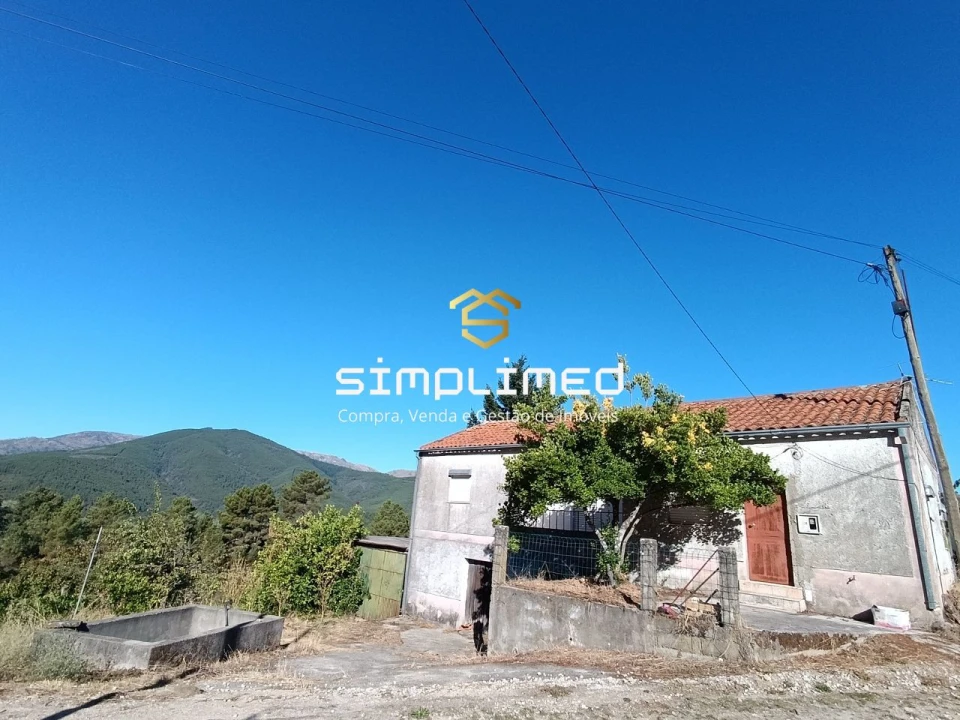 Moradia T3 para Venda em Teixoso e Sarzedo Foto 1