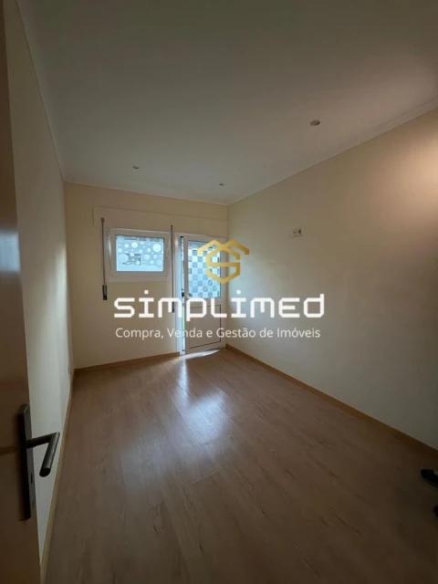 Apartamento T2 para Arrendamento em Oliveira do Douro