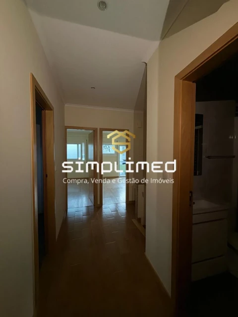 Apartamento T2 para Arrendamento em Oliveira do Douro