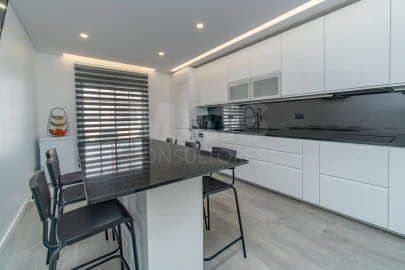 Apartamento T4 para Venda em Samora Correia