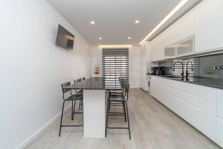 Apartamento T4 para Venda em Samora Correia Foto 2