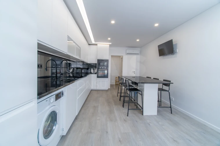 Apartamento T4 para Venda em Samora Correia Foto 5