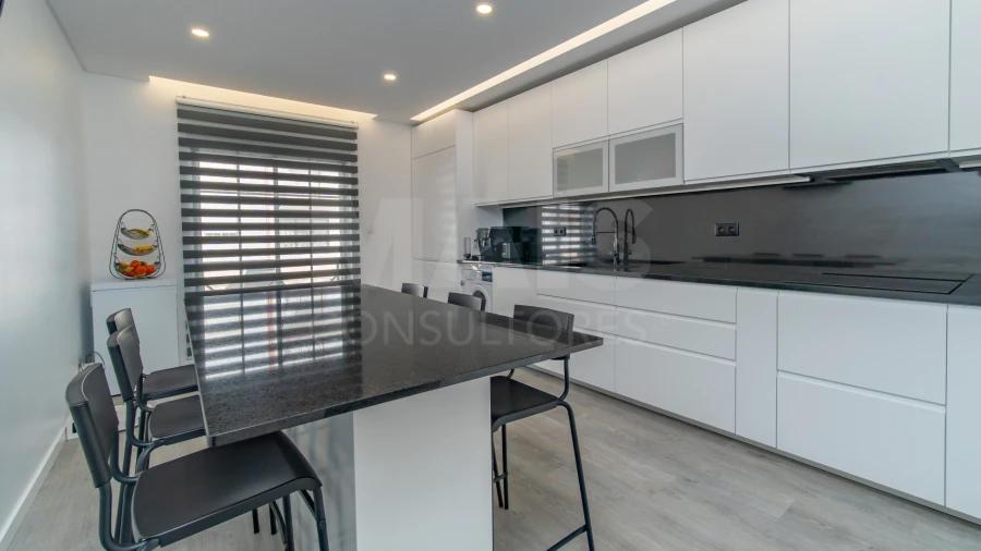 Apartamento T4 para Venda em Samora Correia