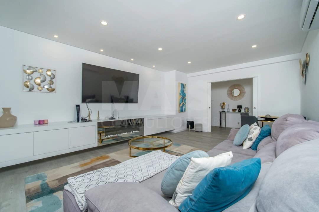 Apartamento T4 para Venda em Samora Correia Foto 6
