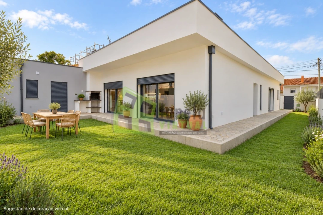 Moradia T3 para Venda em Fernao Ferro Foto 1