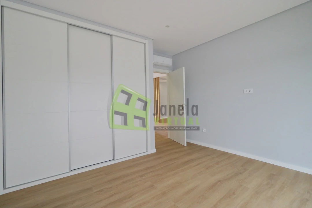 Moradia T3 para Venda em Fernao Ferro Foto 23