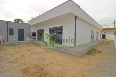 Moradia T3 para Venda em Fernao Ferro