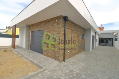 Moradia T3 para Venda em Fernao Ferro