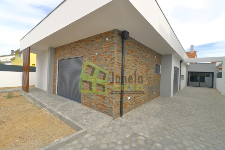 Moradia T3 para Venda em Fernao Ferro Foto 31