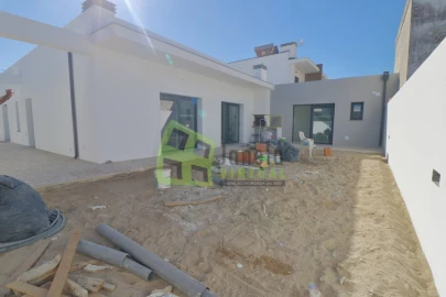 Moradia T3 para Venda em Fernao Ferro
