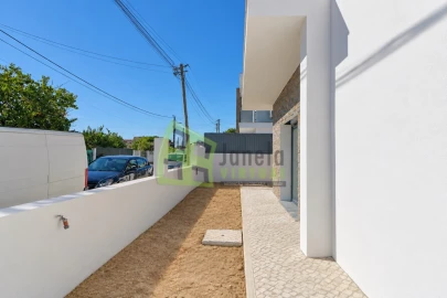 Moradia T3 para Venda em Fernao Ferro