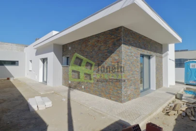 Moradia T3 para Venda em Fernao Ferro