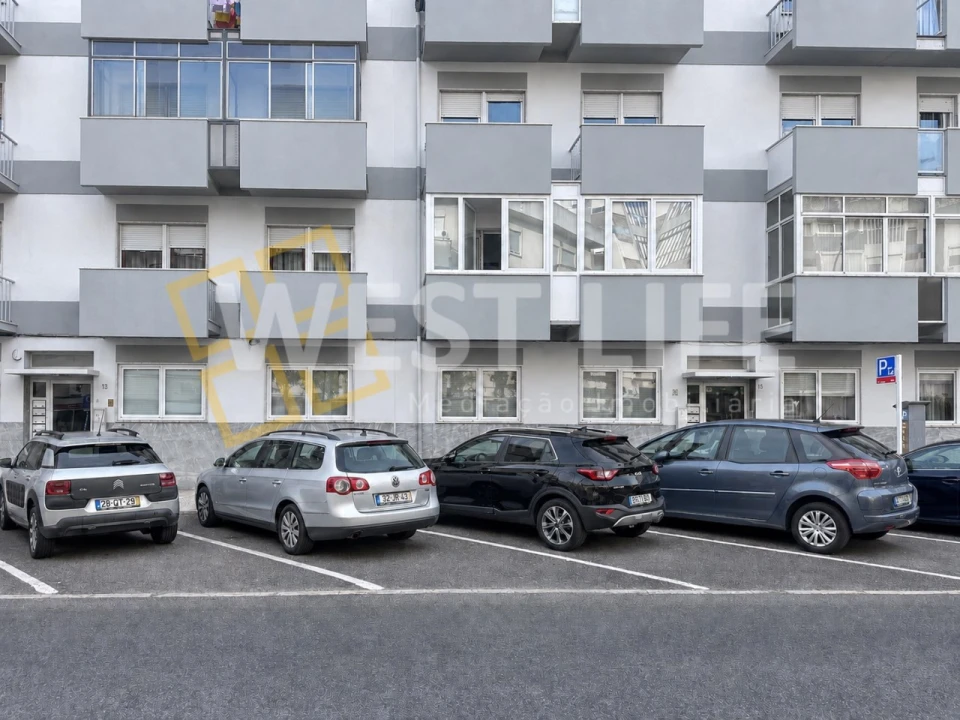 Apartamento T2 para Venda em Carnaxide e Queijas Foto 22