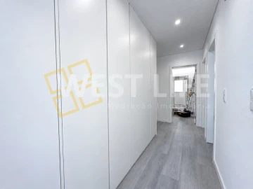 Apartamento T2 para Venda em Carnaxide e Queijas