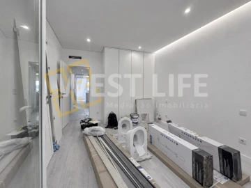 Apartamento T2 para Venda em Carnaxide e Queijas