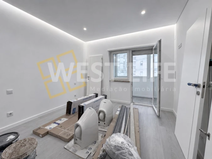Apartamento T2 para Venda em Carnaxide e Queijas Foto 12