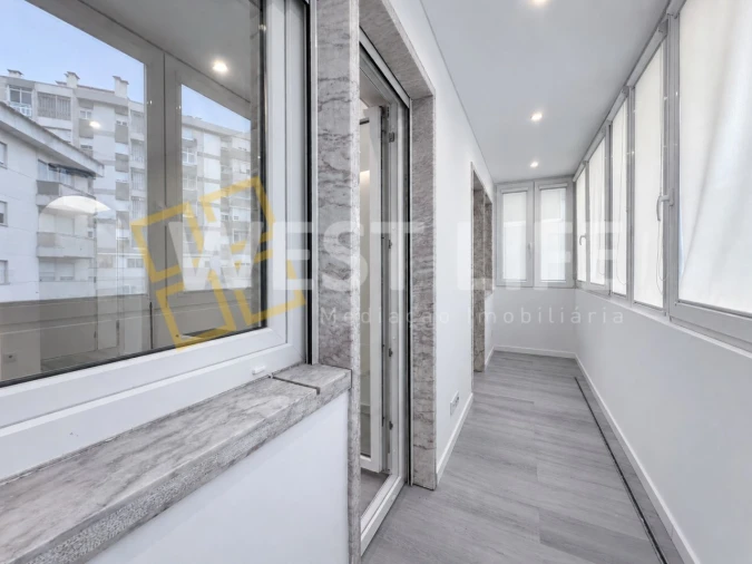 Apartamento T2 para Venda em Carnaxide e Queijas Foto 16