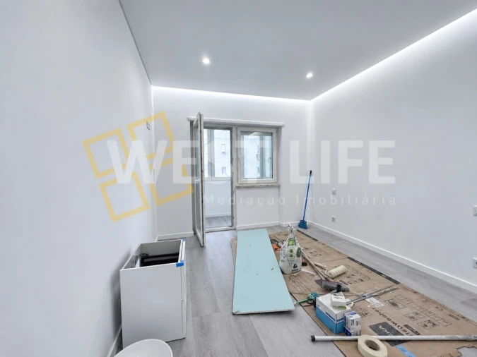 Apartamento T2 para Venda em Carnaxide e Queijas Foto 17