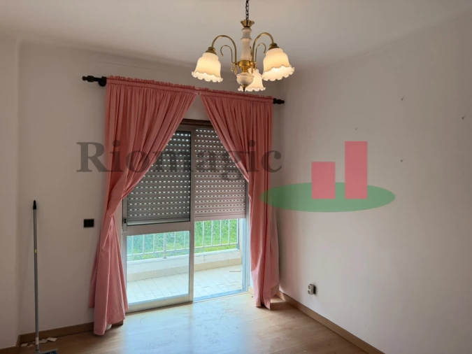 Apartamento T1 para Venda em Rio Maior Foto 10