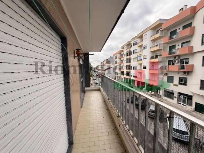Apartamento T1 para Venda em Rio Maior Foto 15