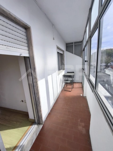 Apartamento T2 para Venda em Baixa da Banheira e Vale da Amoreira