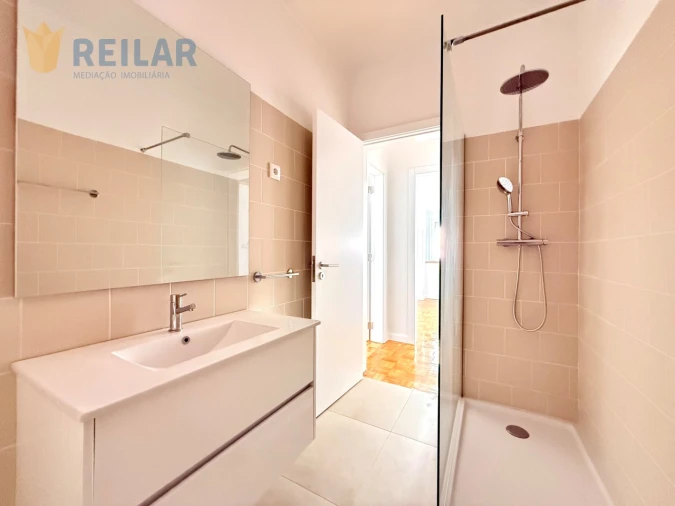 Apartamento T2 para Arrendamento em Moscavide e Portela Foto 4