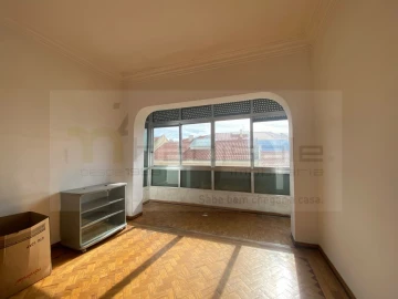Apartamento T2 para Venda em Falagueira-Venda Nova