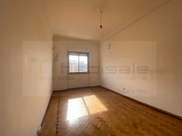 Apartamento T2 para Venda em Falagueira-Venda Nova
