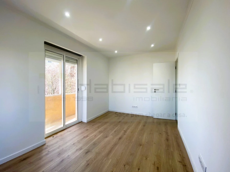 Apartamento T2 para Venda em Mina de Água Foto 5