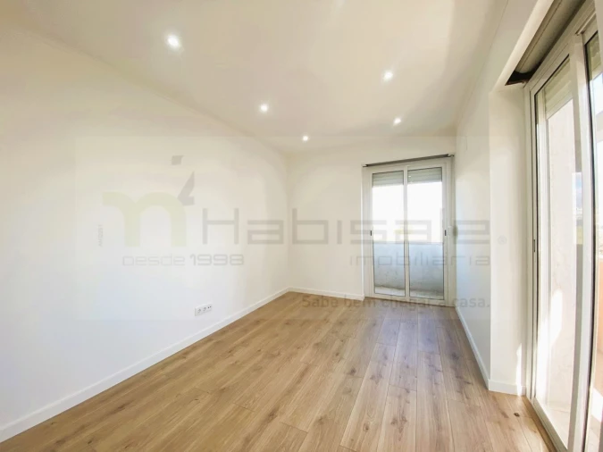 Apartamento T2 para Venda em Mina de Água Foto 7