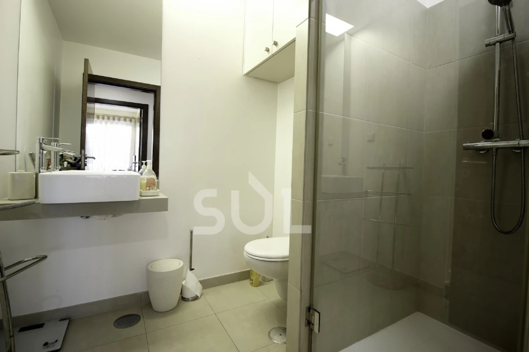 Apartamento T2 para Venda em Portimão Foto 9