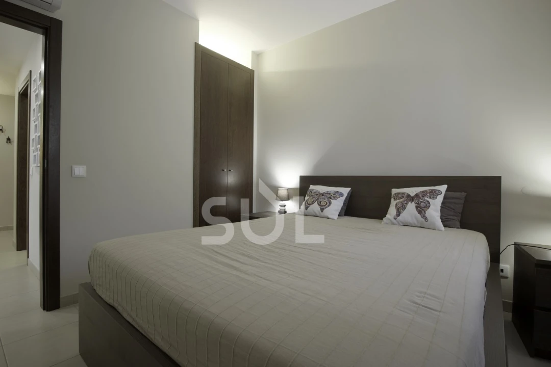 Apartamento T2 para Venda em Portimão Foto 13