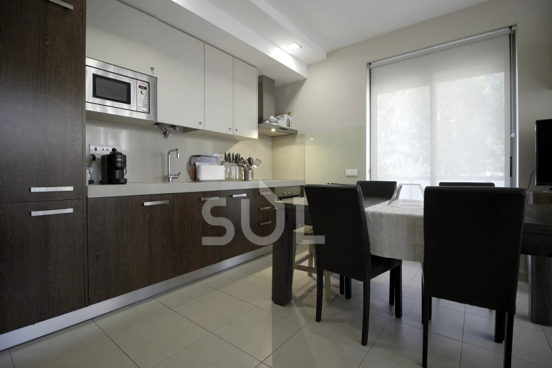 Apartamento T2 para Venda em Portimão Foto 2