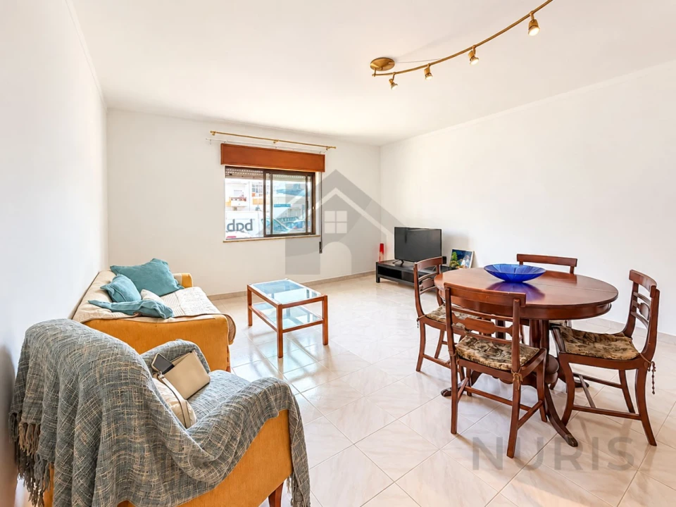 Apartamento T3 para Venda em Portimão Foto 2