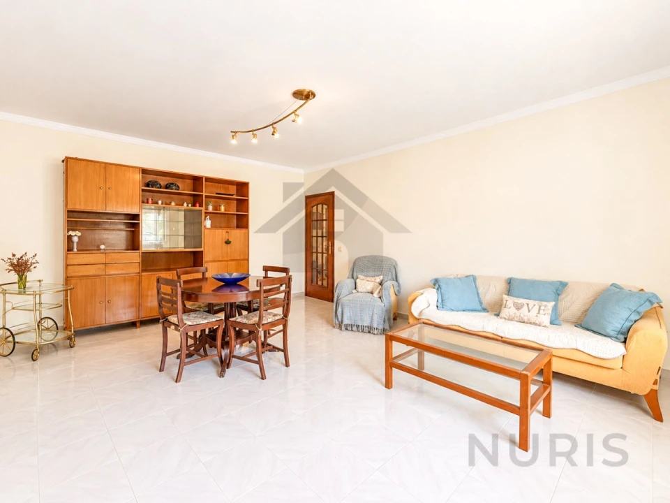 Apartamento T3 para Venda em Portimão Foto 1
