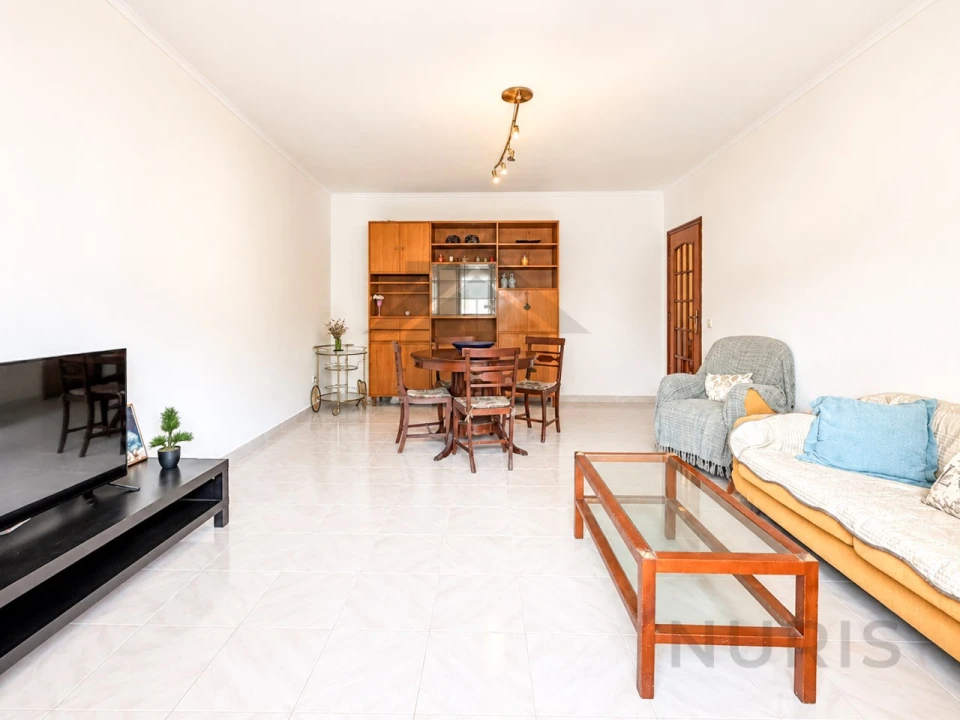 Apartamento T3 para Venda em Portimão Foto 4
